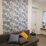 Apartment Divas